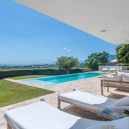 Villa Alegria *